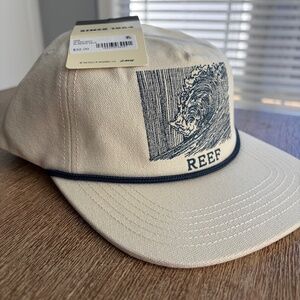NWT Reef Snapback Canvas Hat